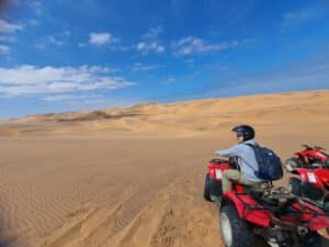 Quad en el desierto