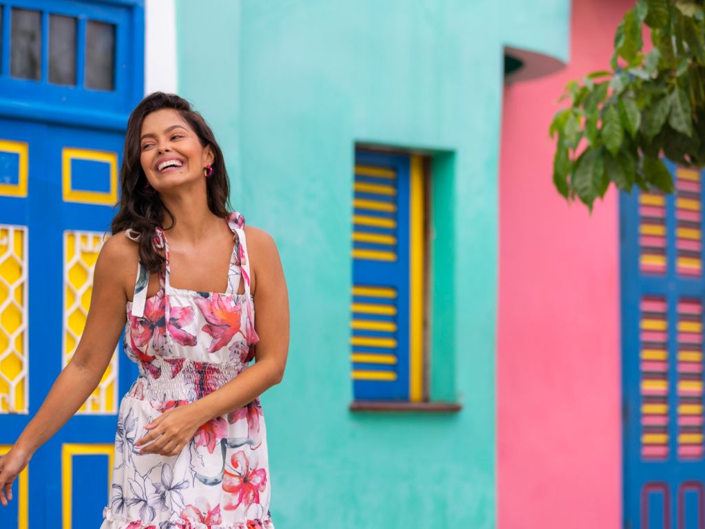 mujer posando en Cartagena de Indias